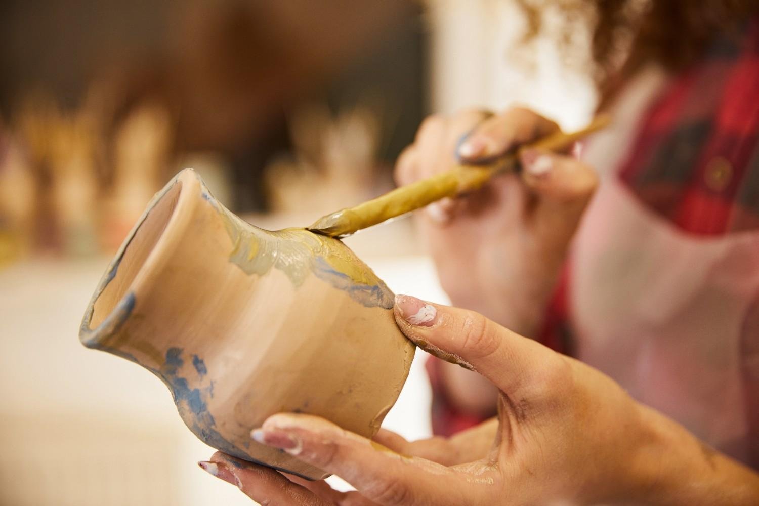 couple pottery classes