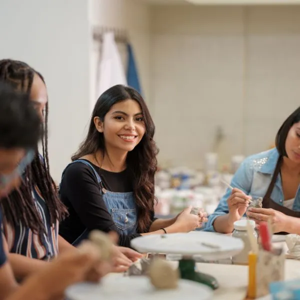 Design A Personalized Pottery Gift For Your Sister