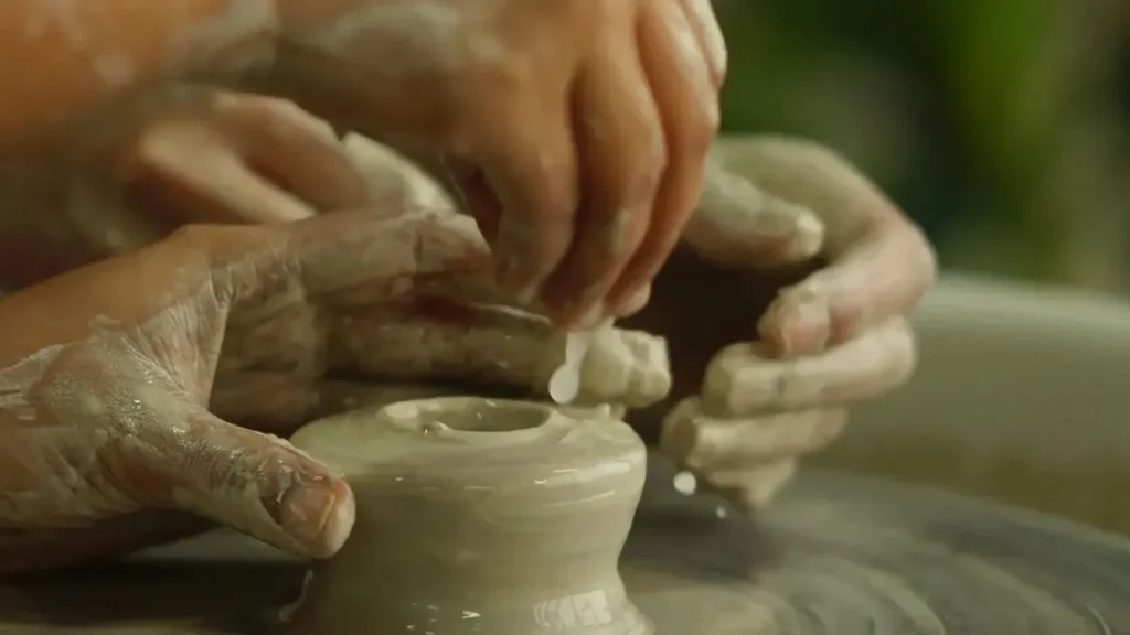 4 Basic Pottery Techniques For Beginner Students