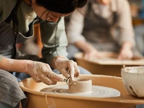 hand building pottery